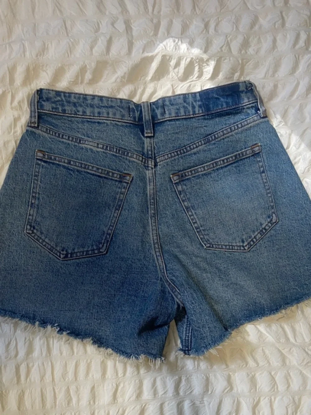 NWT Abercrombie "The Dad Short" High Rise Blue Denim Shorts - Size 27 Curve Love - Picture 4 of 8